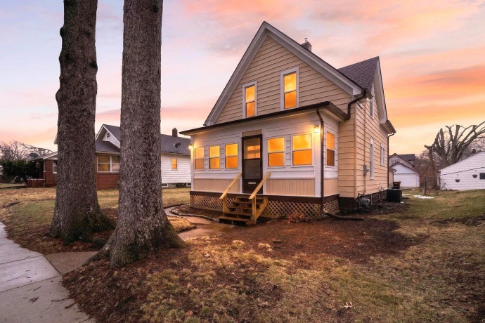 1011 15th, ROCKFORD, Illinois 61104, 3 Bedrooms Bedrooms, ,1 BathroomBathrooms,House,For Sale,15th,202601336