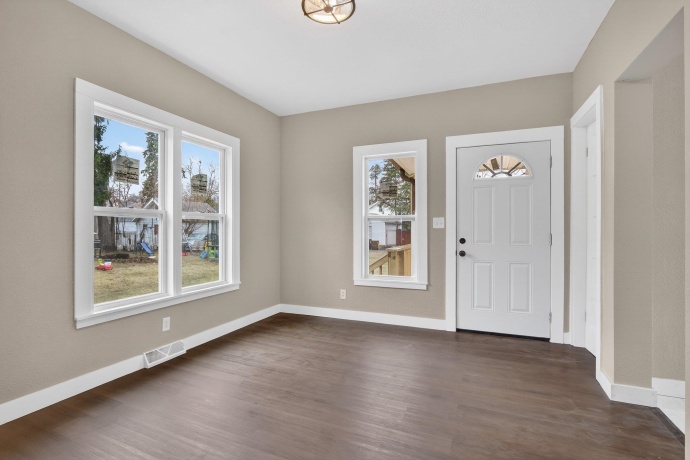 1011 15th, ROCKFORD, Illinois 61104, 3 Bedrooms Bedrooms, ,1 BathroomBathrooms,House,For Sale,15th,202601336