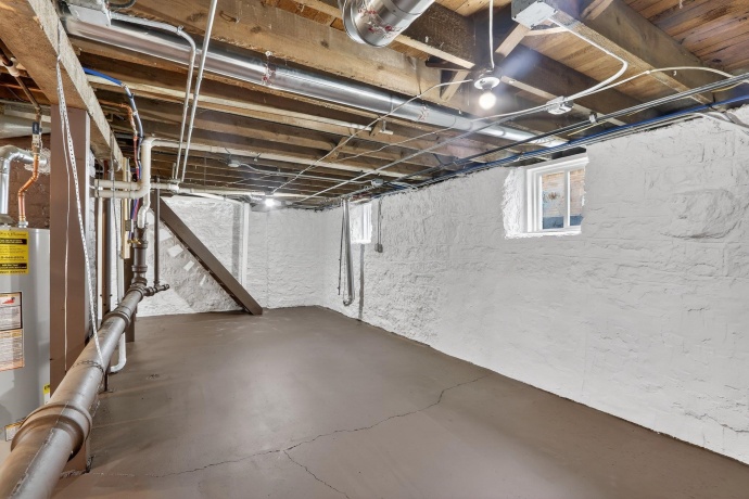 1011 15th, ROCKFORD, Illinois 61104, 3 Bedrooms Bedrooms, ,1 BathroomBathrooms,House,For Sale,15th,202601336