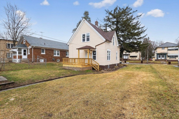 1011 15th, ROCKFORD, Illinois 61104, 3 Bedrooms Bedrooms, ,1 BathroomBathrooms,House,For Sale,15th,202601336