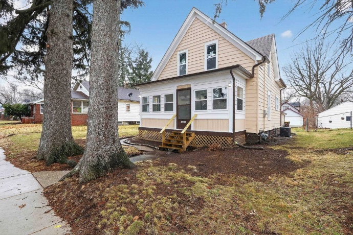 1011 15th, ROCKFORD, Illinois 61104, 3 Bedrooms Bedrooms, ,1 BathroomBathrooms,House,For Sale,15th,202601336