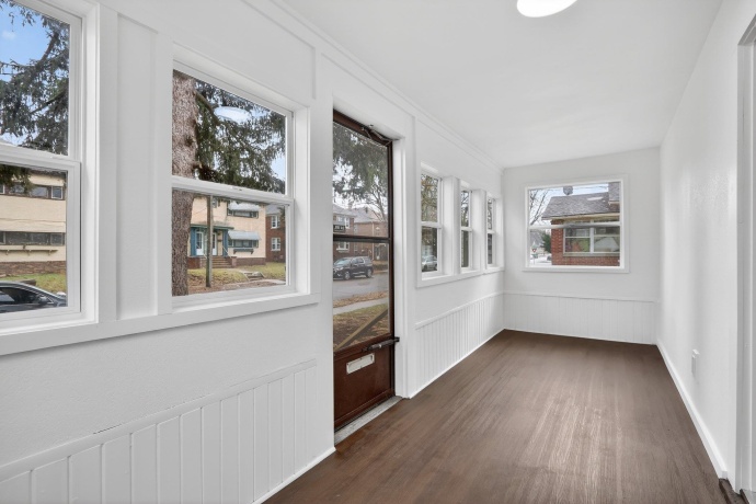 1011 15th, ROCKFORD, Illinois 61104, 3 Bedrooms Bedrooms, ,1 BathroomBathrooms,House,For Sale,15th,202601336