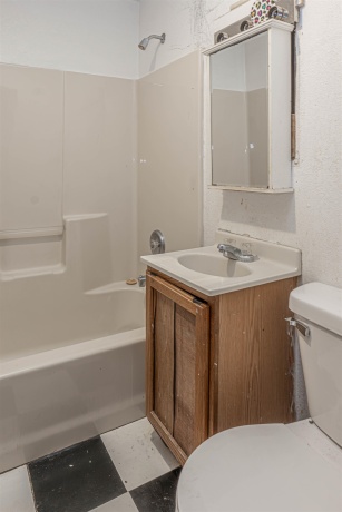 1120 Ogilby, ROCKFORD, Illinois 61102, 4 Bedrooms Bedrooms, ,2 BathroomsBathrooms,House,For Sale,Ogilby,202601337