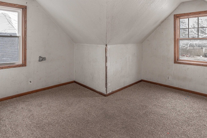 1120 Ogilby, ROCKFORD, Illinois 61102, 4 Bedrooms Bedrooms, ,2 BathroomsBathrooms,House,For Sale,Ogilby,202601337