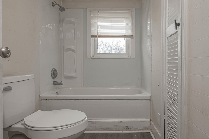 3911 Delaware, ROCKFORD, Illinois 61102, 3 Bedrooms Bedrooms, ,1 BathroomBathrooms,House,For Sale,Delaware,202601340