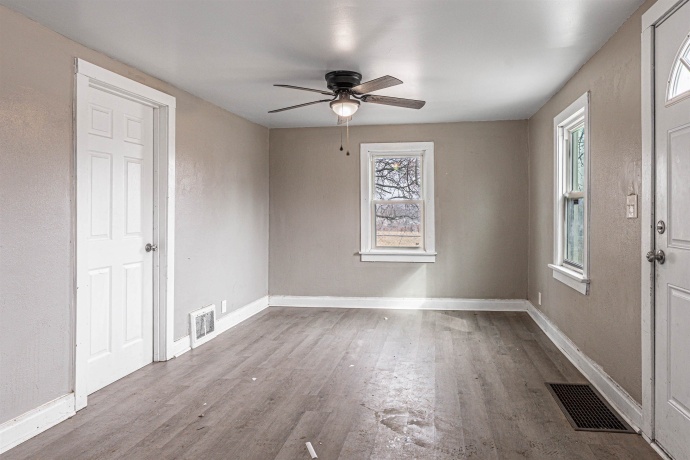 3911 Delaware, ROCKFORD, Illinois 61102, 3 Bedrooms Bedrooms, ,1 BathroomBathrooms,House,For Sale,Delaware,202601340