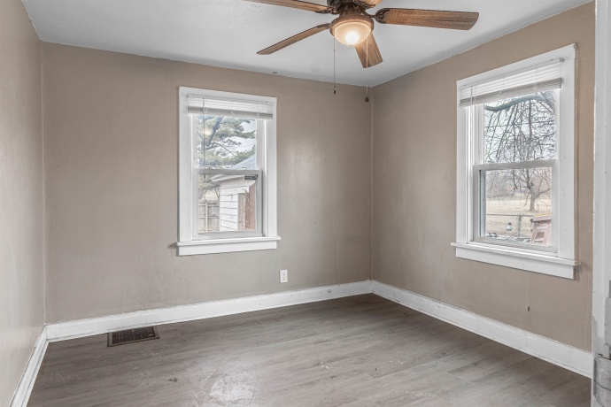 3911 Delaware, ROCKFORD, Illinois 61102, 3 Bedrooms Bedrooms, ,1 BathroomBathrooms,House,For Sale,Delaware,202601340