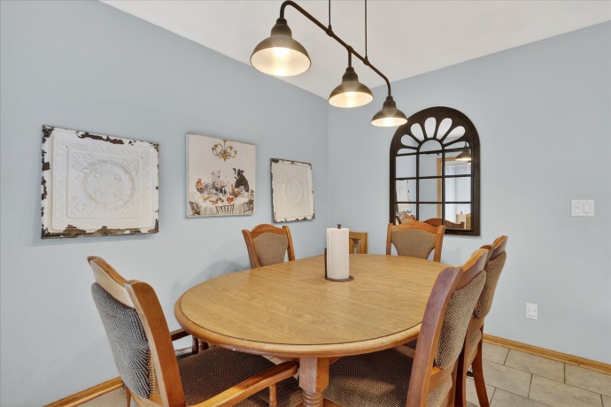 591 Rivercove Ct, MACHESNEY PARK, Illinois 61115, 3 Bedrooms Bedrooms, ,2 BathroomsBathrooms,House,For Sale,Rivercove Ct,202601343