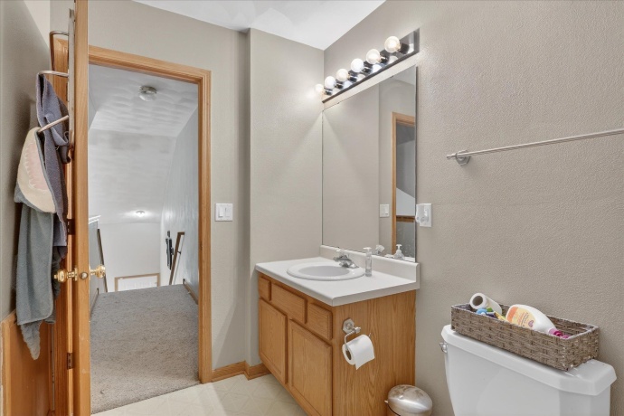 591 Rivercove Ct, MACHESNEY PARK, Illinois 61115, 3 Bedrooms Bedrooms, ,2 BathroomsBathrooms,House,For Sale,Rivercove Ct,202601343