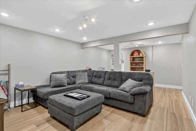 591 Rivercove Ct, MACHESNEY PARK, Illinois 61115, 3 Bedrooms Bedrooms, ,2 BathroomsBathrooms,House,For Sale,Rivercove Ct,202601343