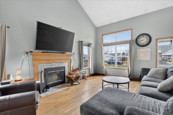 591 Rivercove Ct, MACHESNEY PARK, Illinois 61115, 3 Bedrooms Bedrooms, ,2 BathroomsBathrooms,House,For Sale,Rivercove Ct,202601343