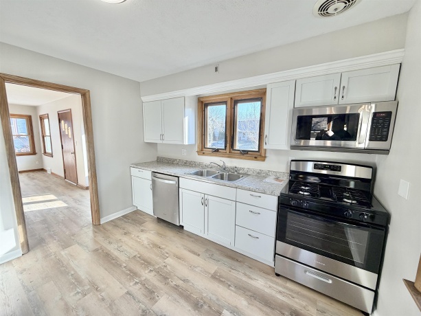 314 London, ROCKFORD, Illinois 61107, 3 Bedrooms Bedrooms, ,1 BathroomBathrooms,House,For Sale,London,202601346