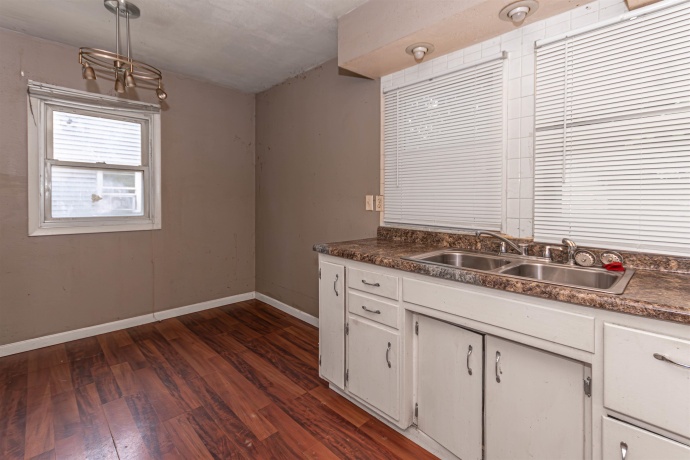 2107 22nd, ROCKFORD, Illinois 61108, 2 Bedrooms Bedrooms, ,1 BathroomBathrooms,House,For Sale,22nd,202601351