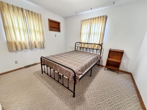 18025 Elizabeth, MOUNT CARROLL, Illinois 61053, 2 Bedrooms Bedrooms, ,1 BathroomBathrooms,House,For Sale,Elizabeth,202601353