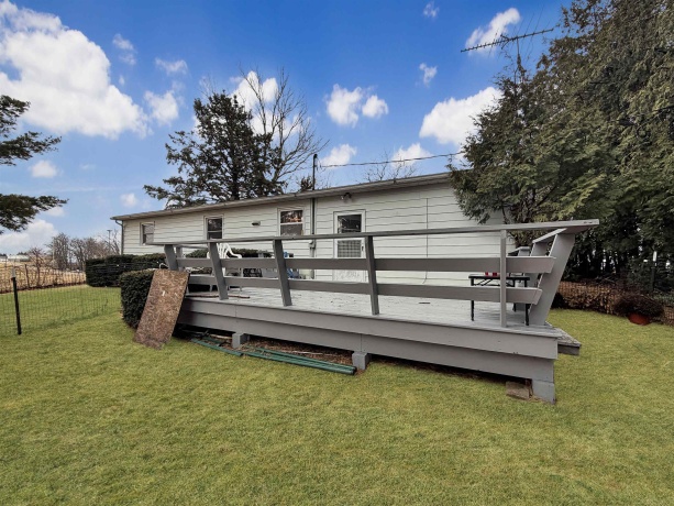 18025 Elizabeth, MOUNT CARROLL, Illinois 61053, 2 Bedrooms Bedrooms, ,1 BathroomBathrooms,House,For Sale,Elizabeth,202601353