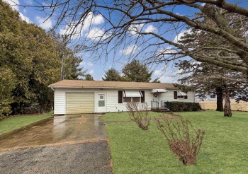 18025 Elizabeth, MOUNT CARROLL, Illinois 61053, 2 Bedrooms Bedrooms, ,1 BathroomBathrooms,House,For Sale,Elizabeth,202601353