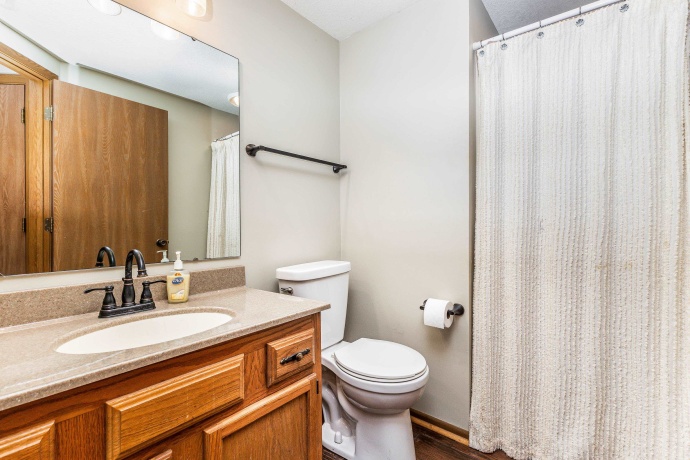 123 Walnut Hill, GALENA, Illinois 61036, 1 Bedroom Bedrooms, ,2 BathroomsBathrooms,Condominium,For Sale,Walnut Hill,202601352