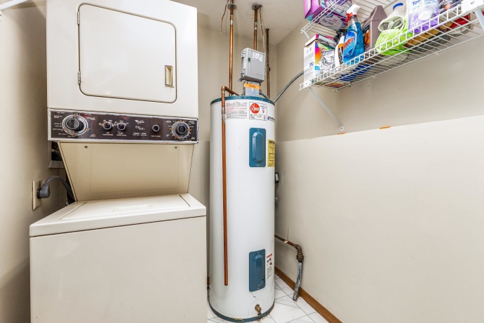 123 Walnut Hill, GALENA, Illinois 61036, 1 Bedroom Bedrooms, ,2 BathroomsBathrooms,Condominium,For Sale,Walnut Hill,202601352