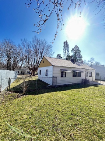 1510 Guiles, MENDOTA, Illinois 61342, 3 Bedrooms Bedrooms, ,1 BathroomBathrooms,House,For Sale,Guiles,202601355