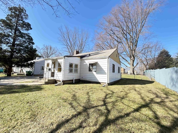 1510 Guiles, MENDOTA, Illinois 61342, 3 Bedrooms Bedrooms, ,1 BathroomBathrooms,House,For Sale,Guiles,202601355