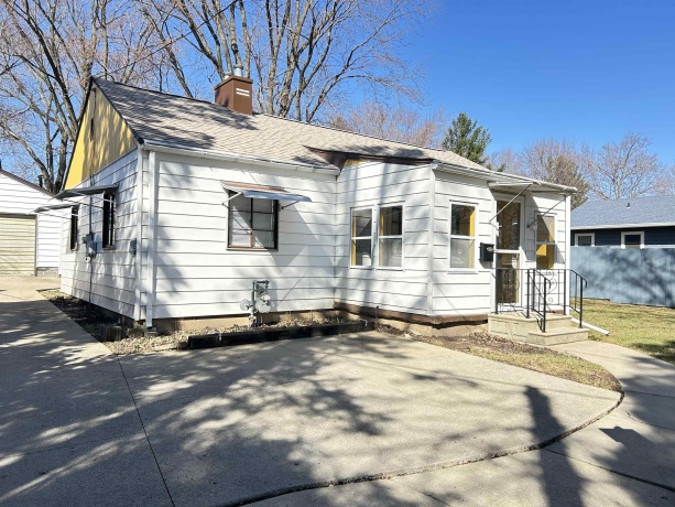 1510 Guiles, MENDOTA, Illinois 61342, 3 Bedrooms Bedrooms, ,1 BathroomBathrooms,House,For Sale,Guiles,202601355