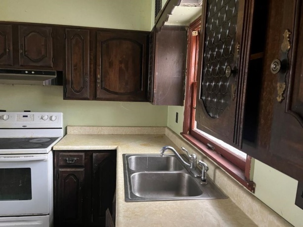 2312 Central, ROCKFORD, Illinois 61102, 4 Bedrooms Bedrooms, ,2 BathroomsBathrooms,House,For Sale,Central,202601356