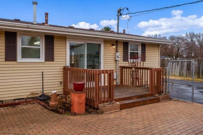 1231 VAN STONE, MACHESNEY PARK, Illinois 61115, 3 Bedrooms Bedrooms, ,1 BathroomBathrooms,House,For Sale,VAN STONE,202601241