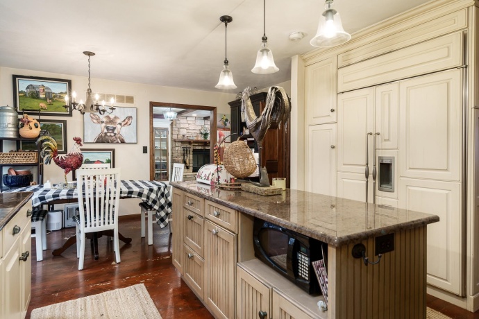 9695 Ridgeview Road, BELVIDERE, Illinois 61008, 4 Bedrooms Bedrooms, ,2 BathroomsBathrooms,House,For Sale,Ridgeview Road,202601359