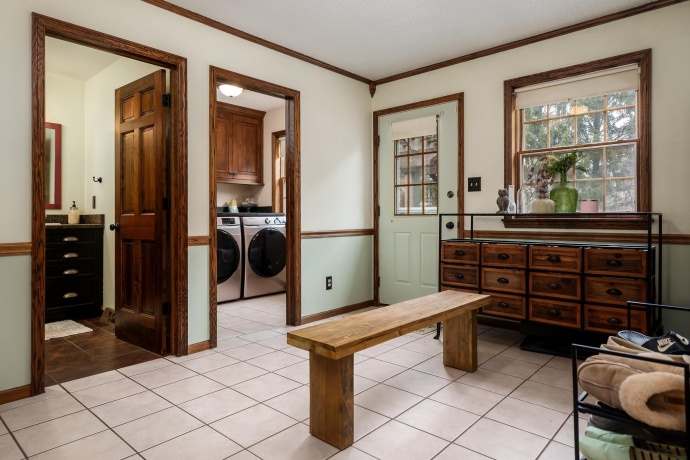 9695 Ridgeview Road, BELVIDERE, Illinois 61008, 4 Bedrooms Bedrooms, ,2 BathroomsBathrooms,House,For Sale,Ridgeview Road,202601359