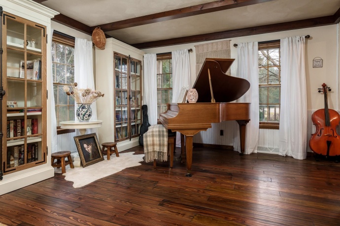 9695 Ridgeview Road, BELVIDERE, Illinois 61008, 4 Bedrooms Bedrooms, ,2 BathroomsBathrooms,House,For Sale,Ridgeview Road,202601359