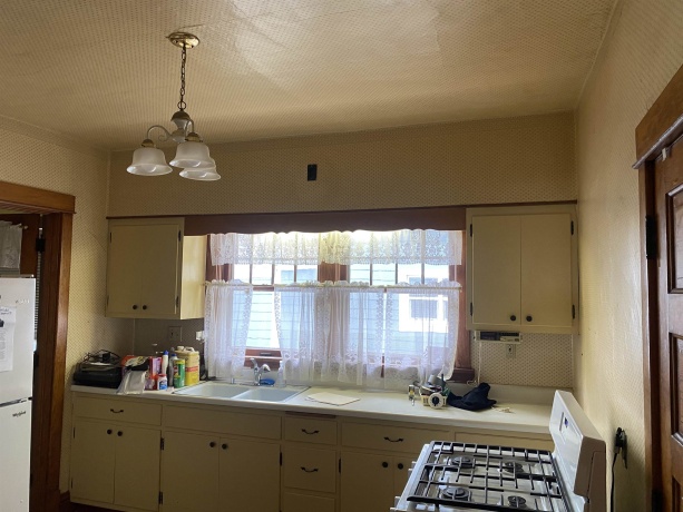 906 Somonauk, SYCAMORE, Illinois 60178, 3 Bedrooms Bedrooms, ,1 BathroomBathrooms,House,For Sale,Somonauk,202601361