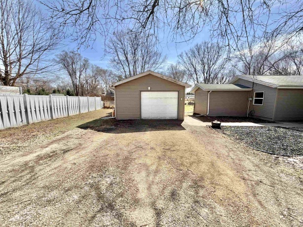 329 Obispo, MACHESNEY PARK, Illinois 61115, 3 Bedrooms Bedrooms, ,1 BathroomBathrooms,House,For Sale,Obispo,202601362