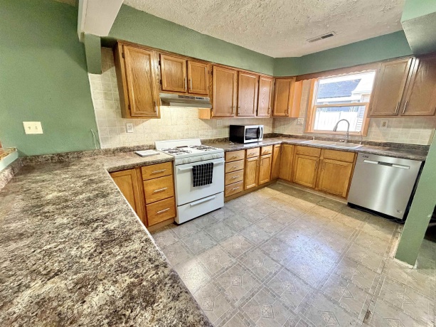 329 Obispo, MACHESNEY PARK, Illinois 61115, 3 Bedrooms Bedrooms, ,1 BathroomBathrooms,House,For Sale,Obispo,202601362