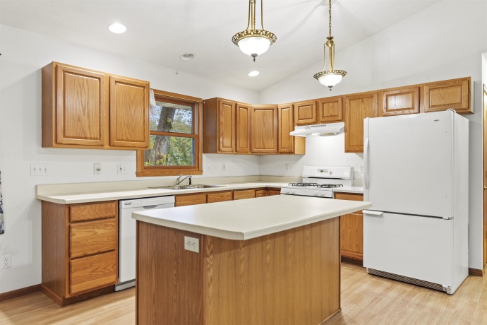 2216 Gainsboro, LAKE SUMMERSET, Illinois 61019, 3 Bedrooms Bedrooms, ,2 BathroomsBathrooms,House,For Sale,Gainsboro,202506561