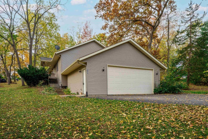 2216 Gainsboro, LAKE SUMMERSET, Illinois 61019, 3 Bedrooms Bedrooms, ,2 BathroomsBathrooms,House,For Sale,Gainsboro,202506561