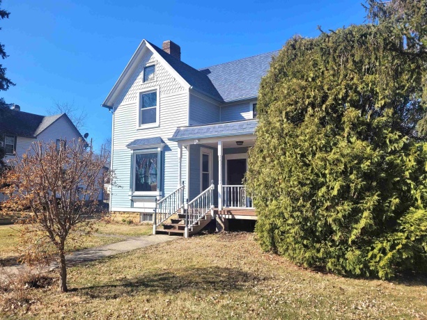 406 Garfield, LEAF RIVER, Illinois 61047, 3 Bedrooms Bedrooms, ,1 BathroomBathrooms,House,For Sale,Garfield,202601373