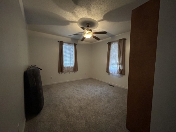 209 8th, MENDOTA, Illinois 61342, 4 Bedrooms Bedrooms, ,2 BathroomsBathrooms,House,For Sale,8th,202601374