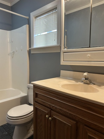 209 8th, MENDOTA, Illinois 61342, 4 Bedrooms Bedrooms, ,2 BathroomsBathrooms,House,For Sale,8th,202601374