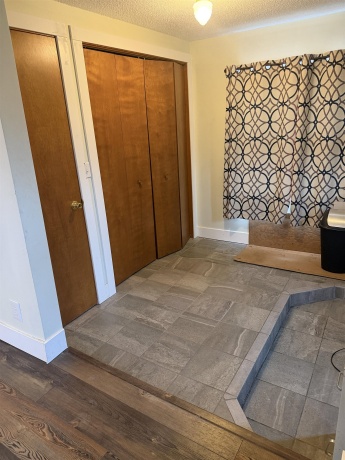 209 8th, MENDOTA, Illinois 61342, 4 Bedrooms Bedrooms, ,2 BathroomsBathrooms,House,For Sale,8th,202601374