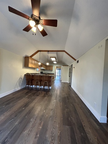 209 8th, MENDOTA, Illinois 61342, 4 Bedrooms Bedrooms, ,2 BathroomsBathrooms,House,For Sale,8th,202601374