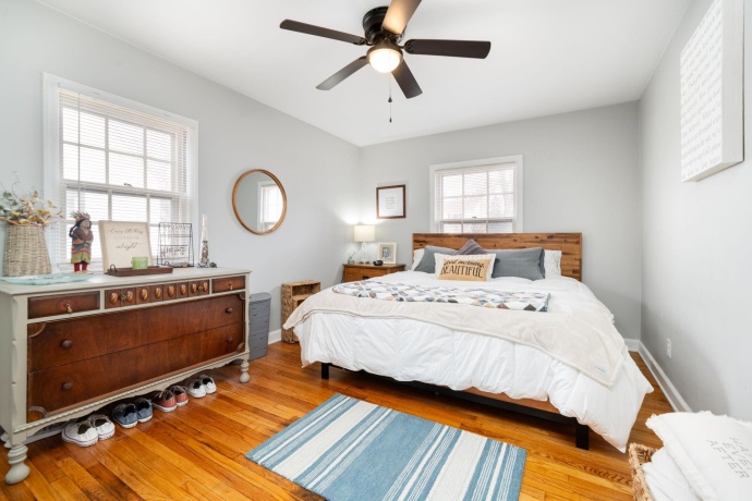 320 Vale, ROCKFORD, Illinois 61107, 4 Bedrooms Bedrooms, ,2 BathroomsBathrooms,House,For Sale,Vale,202601380