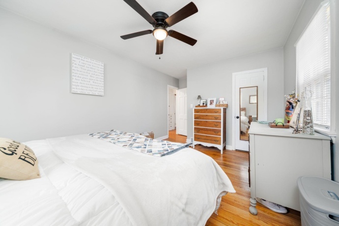 320 Vale, ROCKFORD, Illinois 61107, 4 Bedrooms Bedrooms, ,2 BathroomsBathrooms,House,For Sale,Vale,202601380