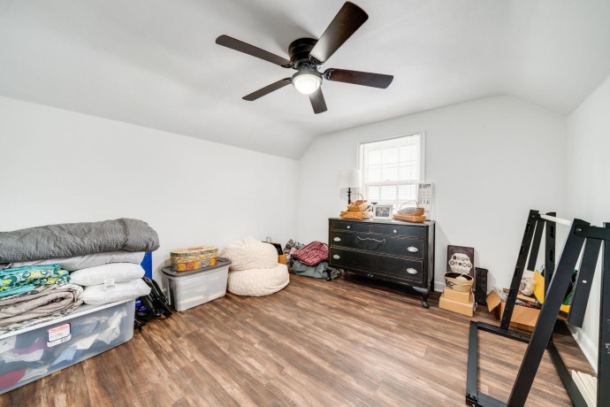 320 Vale, ROCKFORD, Illinois 61107, 4 Bedrooms Bedrooms, ,2 BathroomsBathrooms,House,For Sale,Vale,202601380