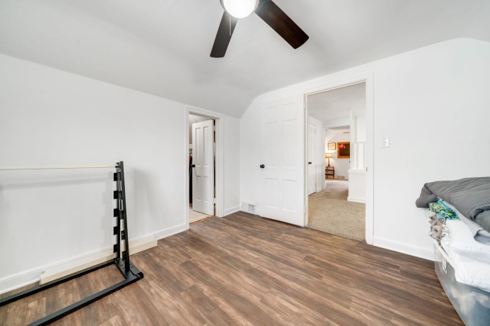 320 Vale, ROCKFORD, Illinois 61107, 4 Bedrooms Bedrooms, ,2 BathroomsBathrooms,House,For Sale,Vale,202601380