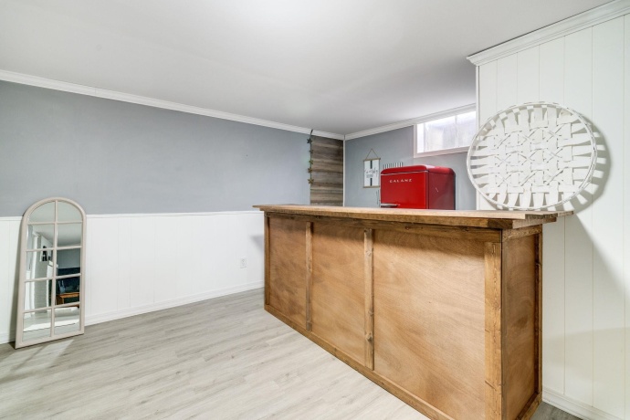 320 Vale, ROCKFORD, Illinois 61107, 4 Bedrooms Bedrooms, ,2 BathroomsBathrooms,House,For Sale,Vale,202601380