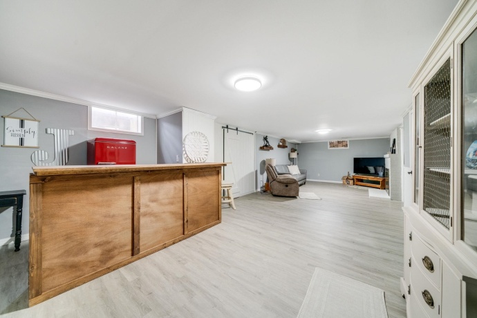 320 Vale, ROCKFORD, Illinois 61107, 4 Bedrooms Bedrooms, ,2 BathroomsBathrooms,House,For Sale,Vale,202601380