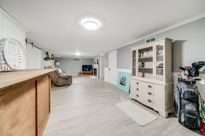 320 Vale, ROCKFORD, Illinois 61107, 4 Bedrooms Bedrooms, ,2 BathroomsBathrooms,House,For Sale,Vale,202601380