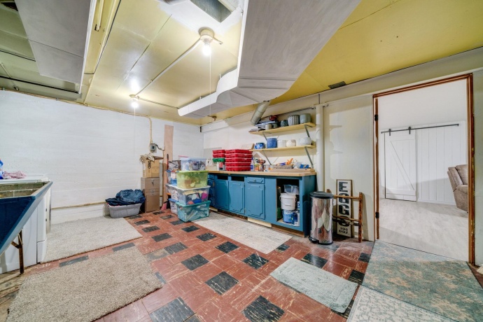 320 Vale, ROCKFORD, Illinois 61107, 4 Bedrooms Bedrooms, ,2 BathroomsBathrooms,House,For Sale,Vale,202601380