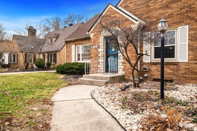 320 Vale, ROCKFORD, Illinois 61107, 4 Bedrooms Bedrooms, ,2 BathroomsBathrooms,House,For Sale,Vale,202601380