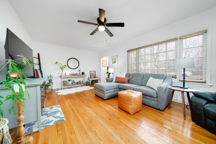 320 Vale, ROCKFORD, Illinois 61107, 4 Bedrooms Bedrooms, ,2 BathroomsBathrooms,House,For Sale,Vale,202601380